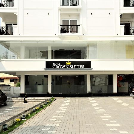 Hotel Crown Suites Kochi Exterior foto