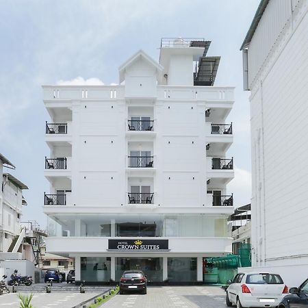 Hotel Crown Suites Kochi Exterior foto