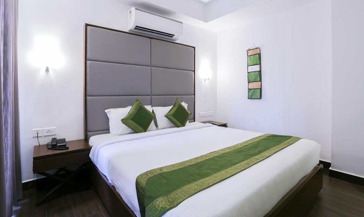 Hotel Crown Suites Kochi Exterior foto