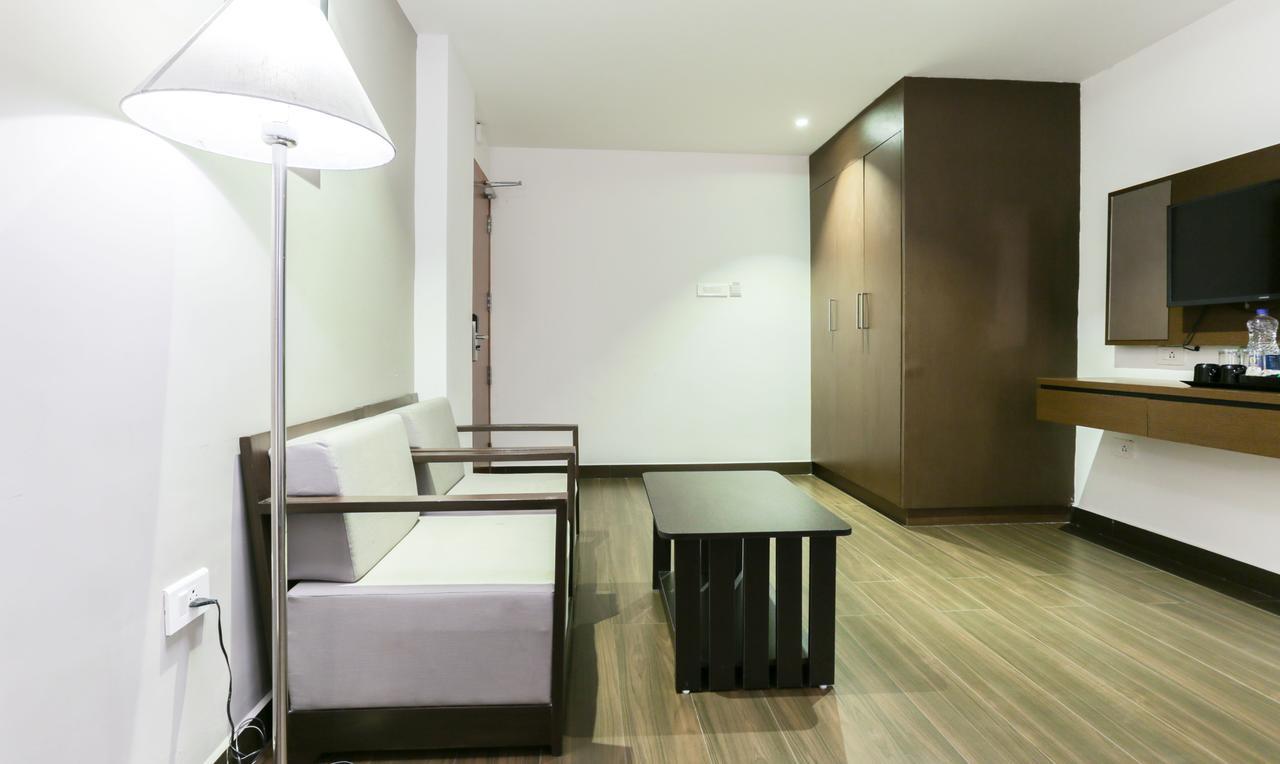 Hotel Crown Suites Kochi Exterior foto