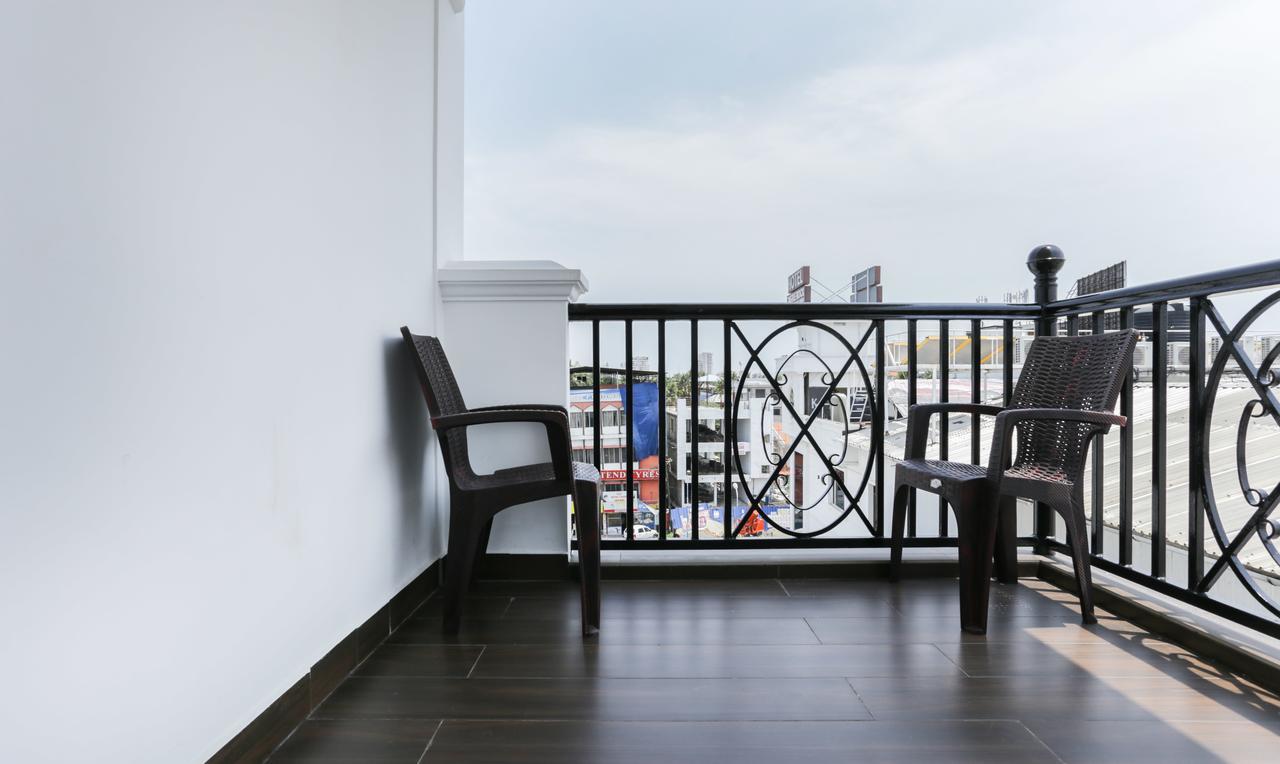 Hotel Crown Suites Kochi Exterior foto