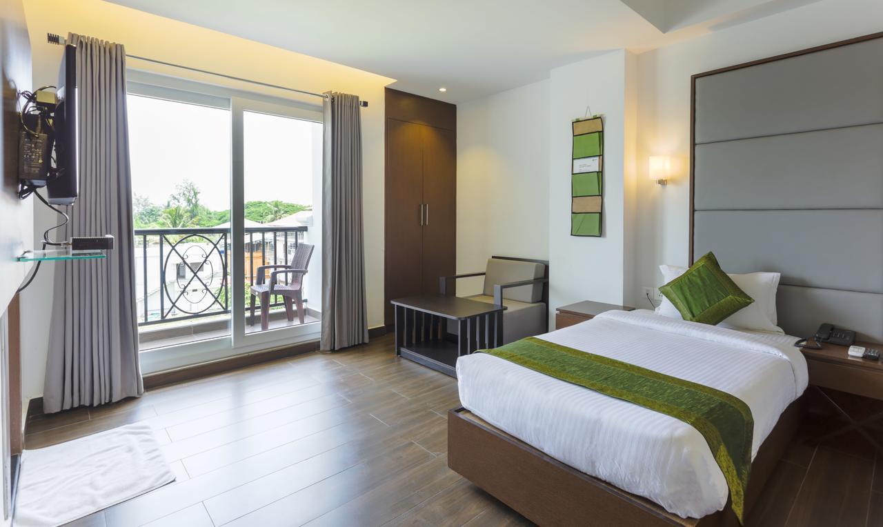 Hotel Crown Suites Kochi Exterior foto
