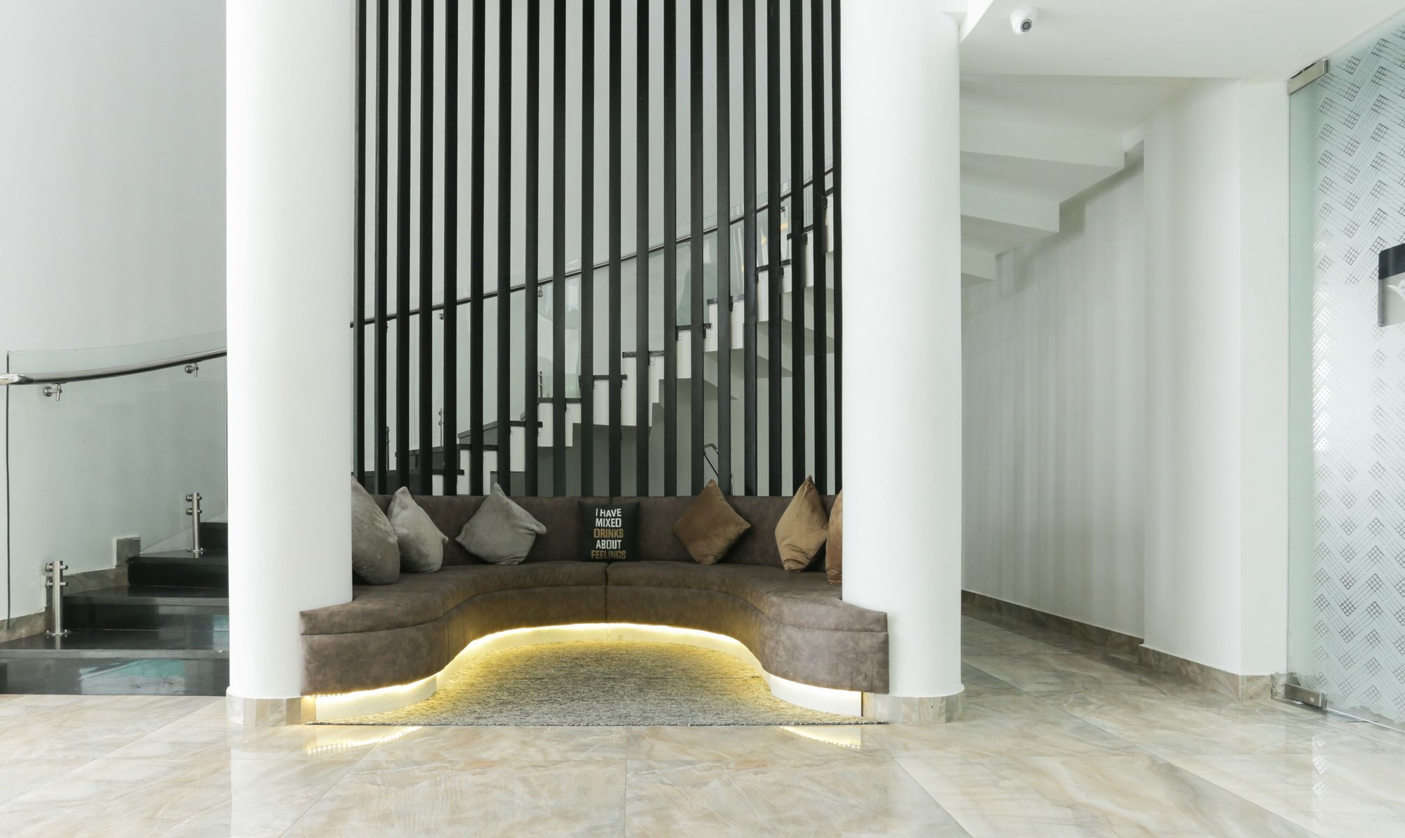 Hotel Crown Suites Kochi Exterior foto